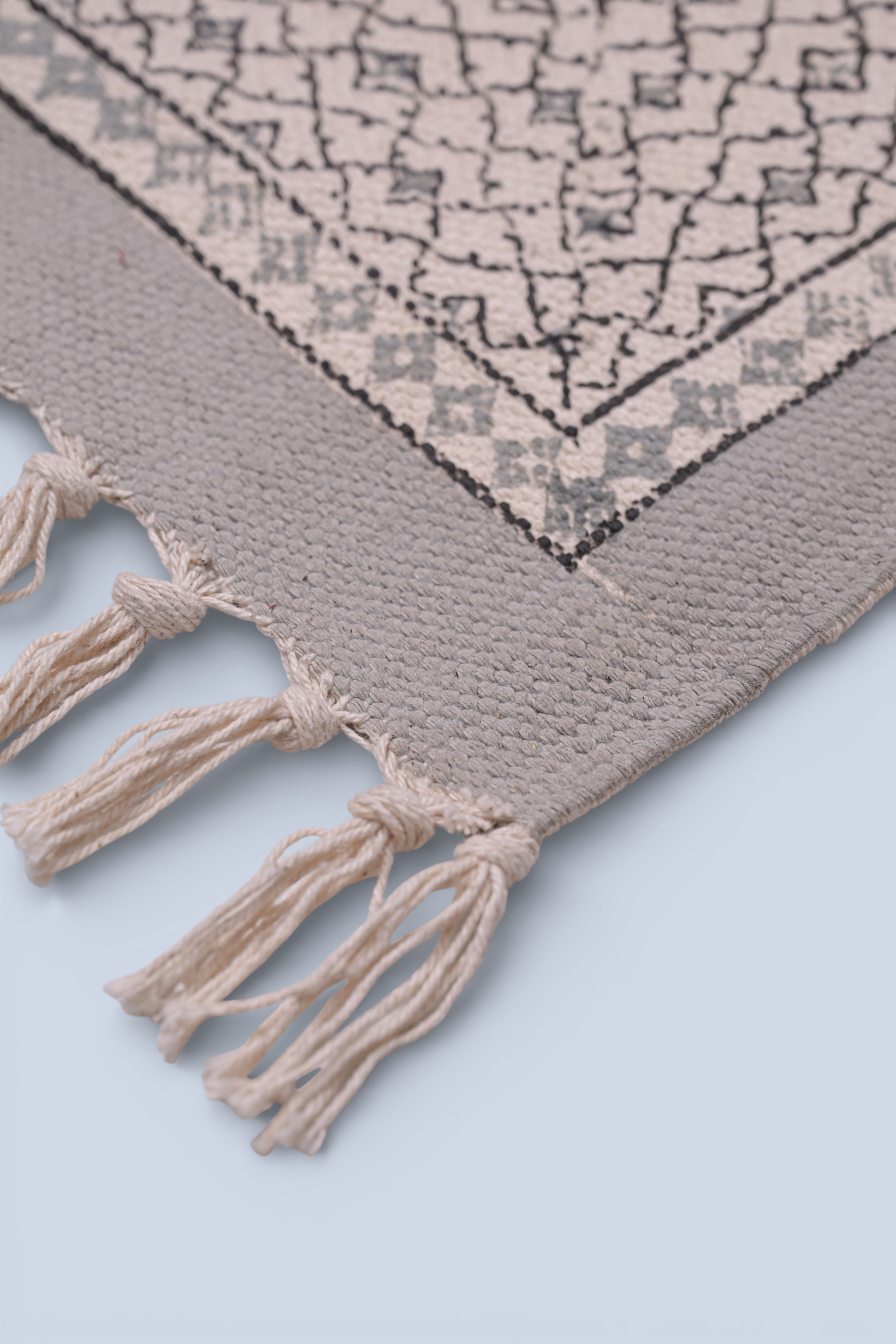 Ivory Lattice Heritage Cotton Rug