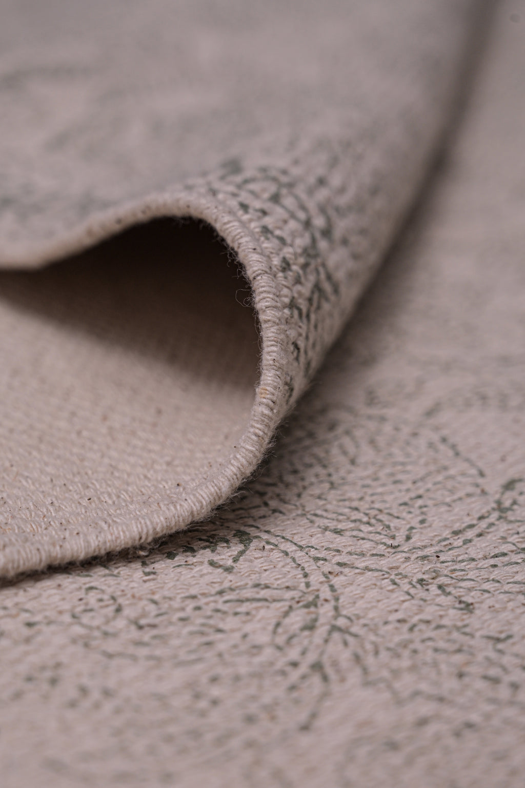 Ivory Whisper Botanical Cotton Runner
